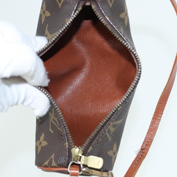LOUIS VUITTON Monogram Papillon Pouch - Picture 16 of 16